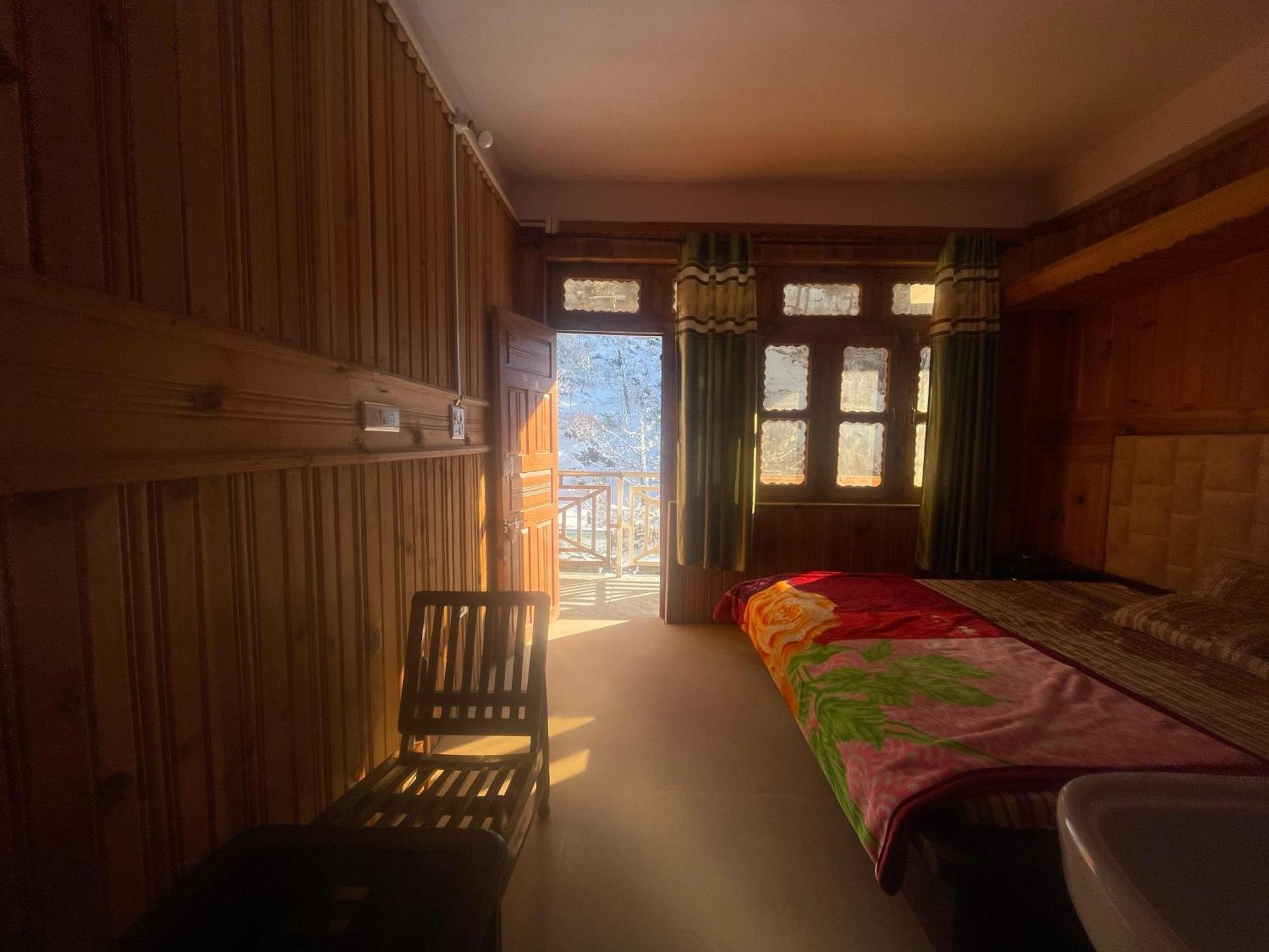 Hotel Sss The Chanshal Retreat Khashdhar Екстер'єр фото